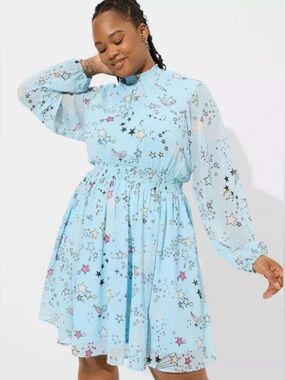 NWT Torrid Mini Clipdot Blouson Sleeve Mock Neck Skater Dress Size 00 M/L